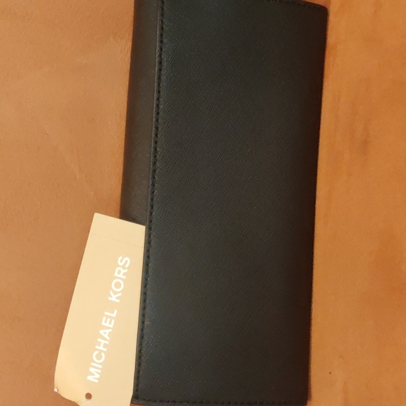 Michael Kors Jet Set travel wallet - Picture 4 of 4